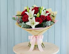 Букет цветов из:  Лилии и Розы #REPLACE_PRED# Калининской Ростовской области