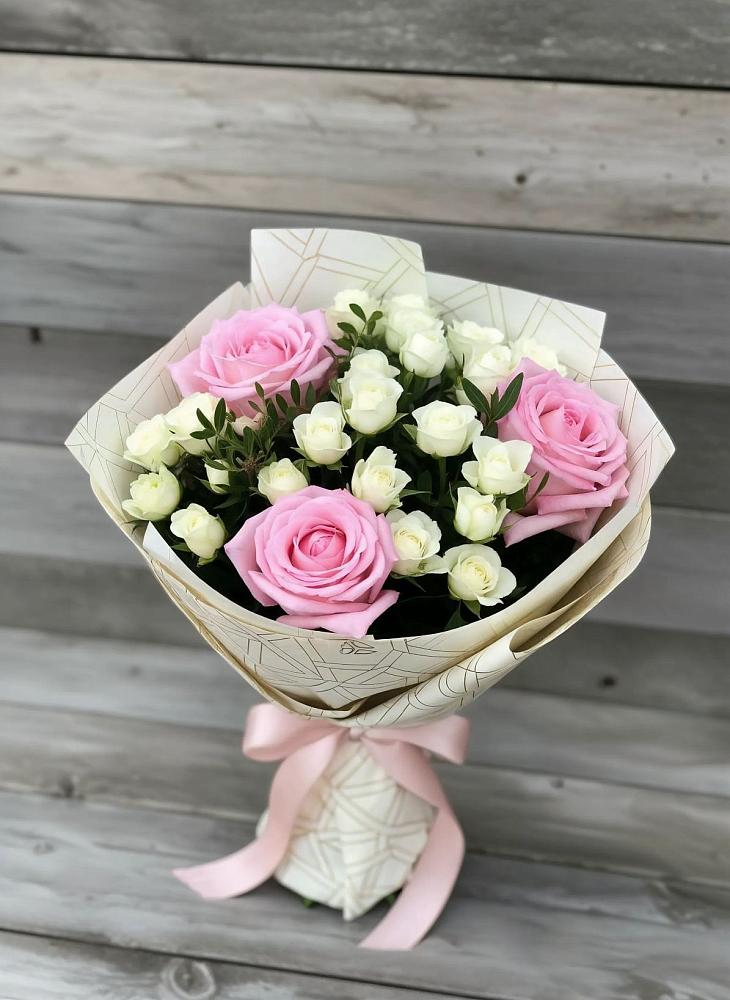 Букет цветов из: Розы в Калининской Ростовской области