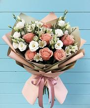 Букет цветов из:  Розы, Альстромерии и Лизиантусы #REPLACE_PRED# Калининской Ростовской области