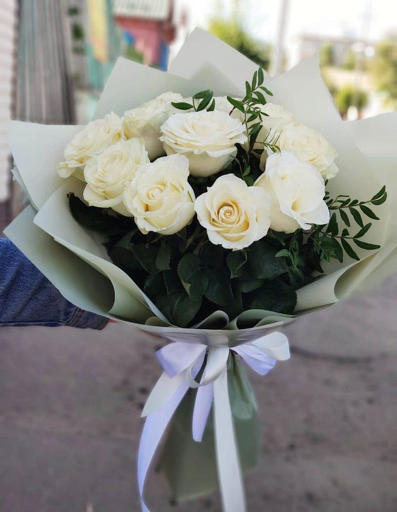 Букет Белые розы Проуд в Калининской Ростовской области