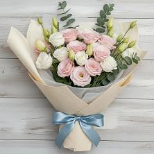 Букет цветов из:  Лизиантусы в Калининской Ростовской области