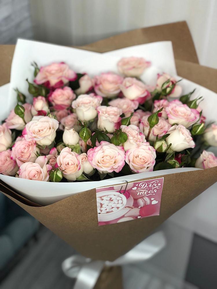 Букет цветов из: Розы в Калининской Ростовской области