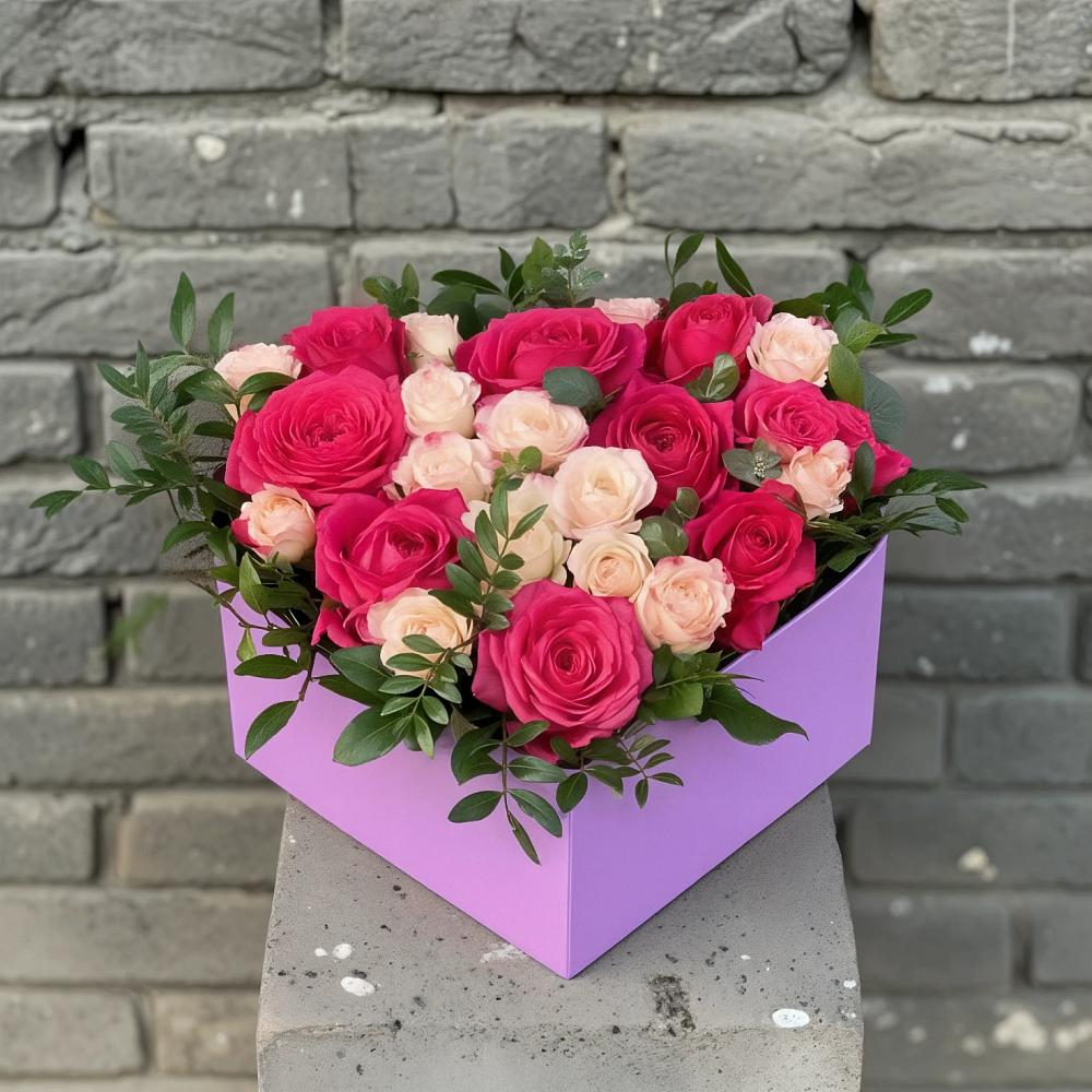 Цветочная композиция из Розы в коробке в Калининской Ростовской области