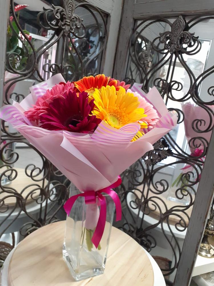 Букет цветов из: Герберы в Калининской Ростовской области