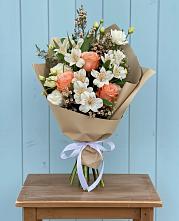 Букет цветов из:  Альстромерии, Лизиантусы, Розы и Хризантемы #REPLACE_PRED# Калининской Ростовской области