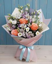 Букет цветов из:  Лизиантусы, Розы, Альстромерии и Гипсофила в Калининской Ростовской области