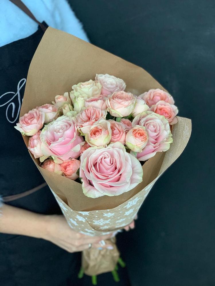 Букет цветов из: Хризантемы и Розы в Калининской Ростовской области