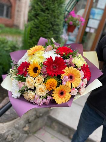 Букет цветов из: Герберы, Ромашки, Хризантемы, Розы и Подсолнухи в Калининской Ростовской области