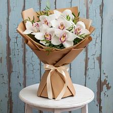 Букет цветов из:  Орхидеи и Розы в Калининской Ростовской области