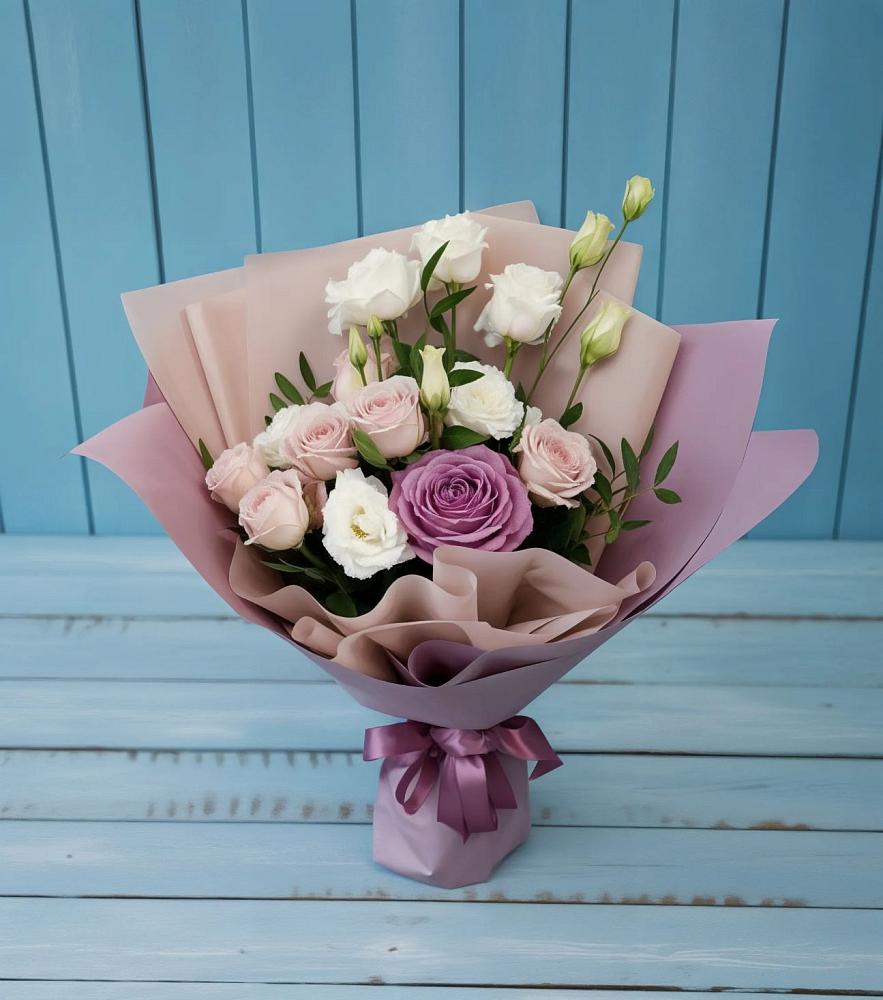 Букет цветов из: Розы и Лизиантусы в Калининской Ростовской области